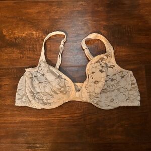 Victorias secret emma bra ivory 36C EUC HTF